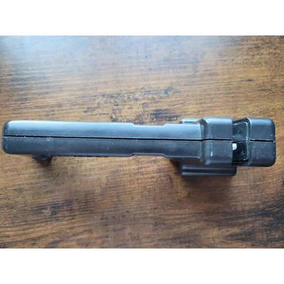 Farberware Black Edgekeeper Knife Sharpener - Taiwan - Picture 2 of 5